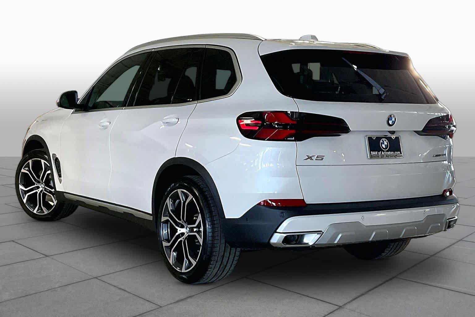 Used 2026 BMW X5 xDrive40i w/ Premium Package AWD/4WD image 9