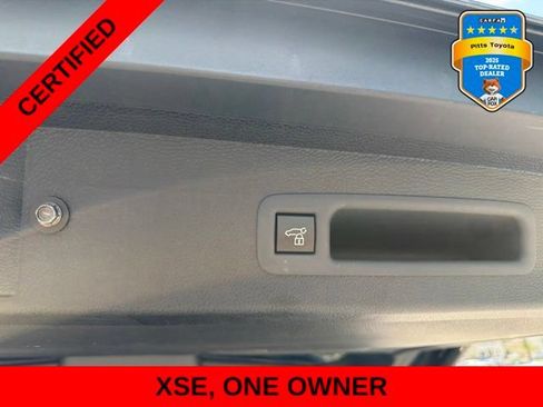 Certified 2025 Toyota Sienna XSE FWD image 16