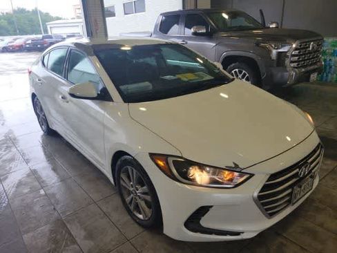 Used 2018 Hyundai Elantra SEL FWD image 1