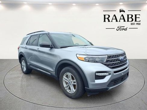 Used 2023 Ford Explorer XLT w/ Equipment Group 202A AWD/4WD image 7