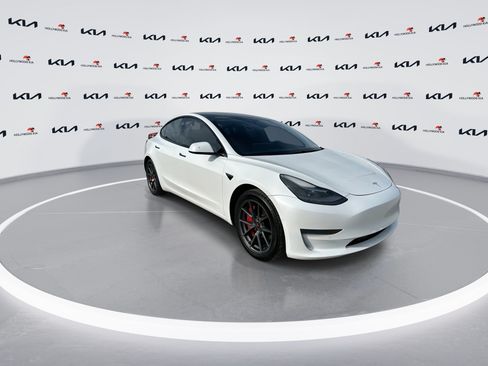 Used 2021 Tesla Model 3 Standard Range Plus RWD image 2