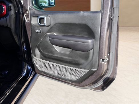 Used 2021 Jeep Wrangler Unlimited Rubicon image 26