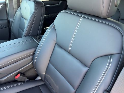 New 2026 GMC Acadia Elevation w/ Elevation Premium Package FWD image 12