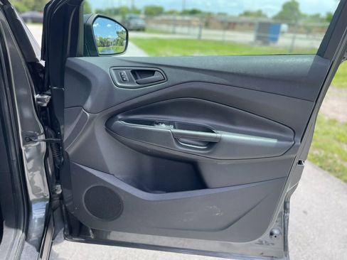 Used 2017 Ford Escape S FWD image 27