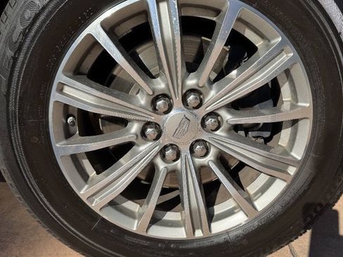 Used 2017 Cadillac XT5 Luxury w/ Driver Awareness Package FWD image 33