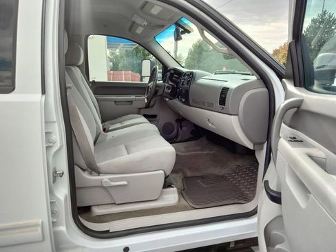 Used 2011 GMC Sierra 3500 SLE w/ SLE Preferred Package image 14