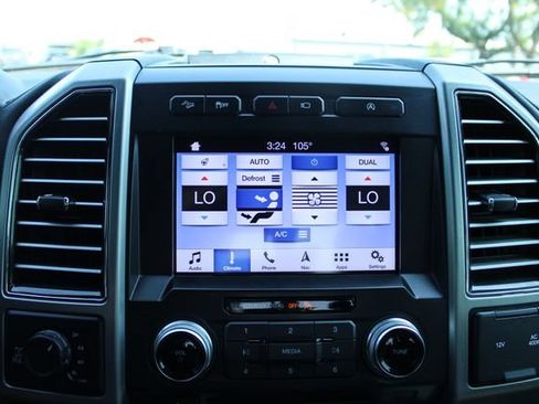 Used 2018 Ford F150 Platinum w/ Equipment Group 701A Luxury AWD/4WD image 19