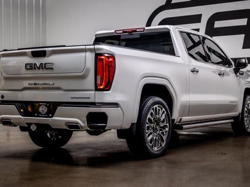Used 2025 GMC Sierra 1500 Denali Ultimate AWD/4WD image 35
