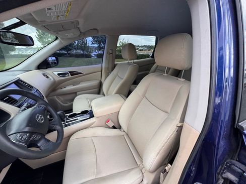 Used 2018 Nissan Pathfinder SV FWD image 28