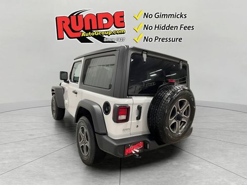 Used 2019 Jeep Wrangler Sport AWD/4WD image 3