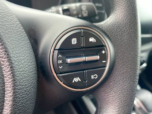 Used 2023 Kia Soul LX w/ LX Technology Package FWD image 18