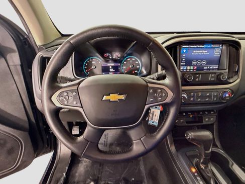 Used 2021 Chevrolet Colorado Z71 w/ Safety Package RWD image 13
