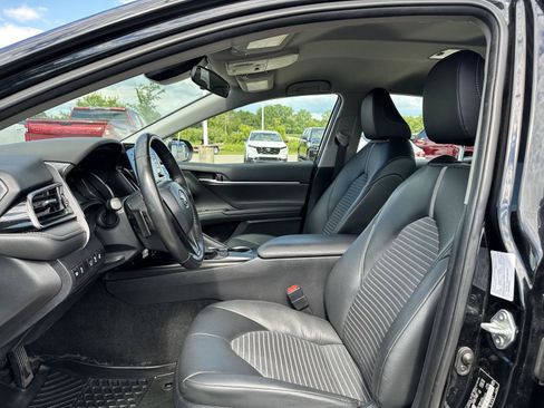 Used 2024 Toyota Camry SE FWD image 21
