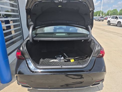 Used 2019 Toyota Avalon XLE w/ Moonroof Package FWD image 26