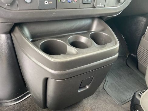 Certified 2025 Chevrolet Express 3500 LT w/ LT Preferred Equipment Group RWD image 11