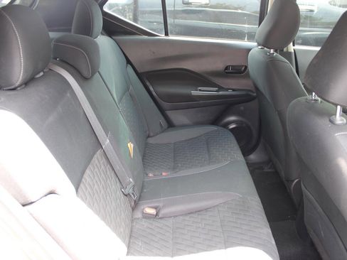 Used 2021 Nissan Kicks S FWD image 4