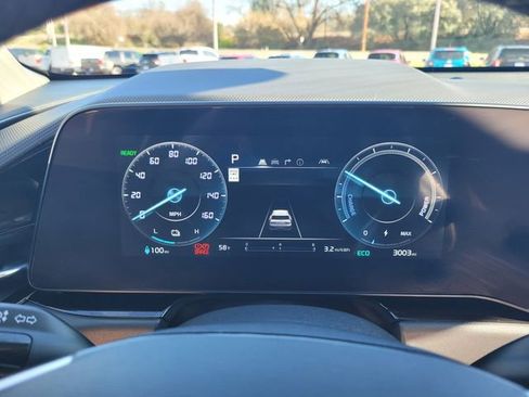 Used 2025 Kia Niro Wind image 29