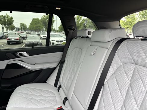 New 2026 BMW X5 xDrive40i AWD/4WD image 33