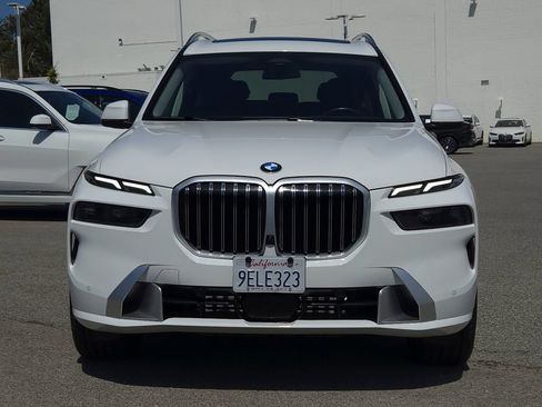 Used 2023 BMW X7 xDrive40i AWD/4WD image 2