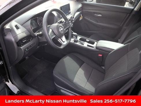 Used 2025 Nissan Sentra SV w/ Trunk Package image 17