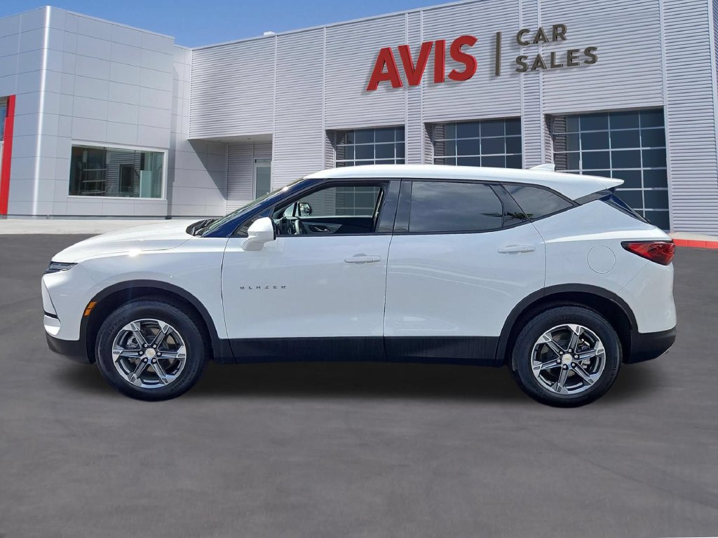 Used 2025 Chevrolet Blazer LT FWD image 10