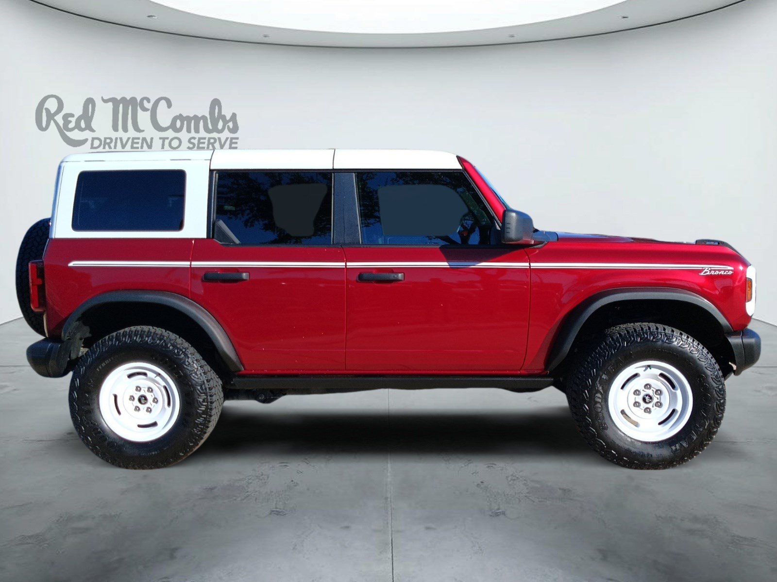 Certified 2025 Ford Bronco Heritage Edition AWD/4WD image 4