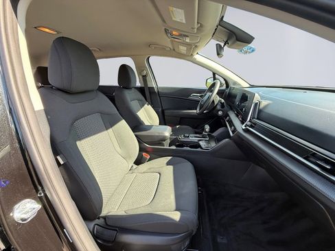 Used 2024 Kia Sportage LX AWD/4WD image 18