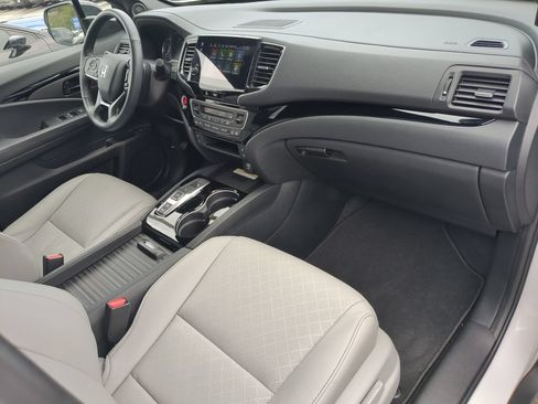 Used 2023 Honda Passport Elite image 12