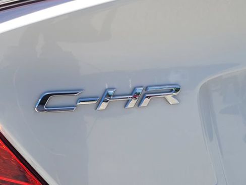 Used 2019 Toyota C-HR Limited FWD image 9
