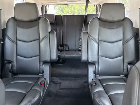 Used 2018 Cadillac Escalade Premium Luxury image 27