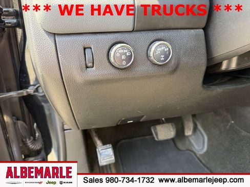 Used 2018 Chevrolet Colorado Z71 AWD/4WD image 17