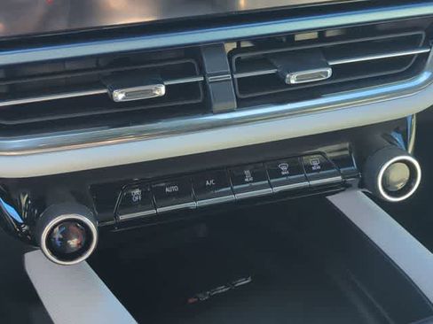 New 2026 Chevrolet Equinox EV LT image 17