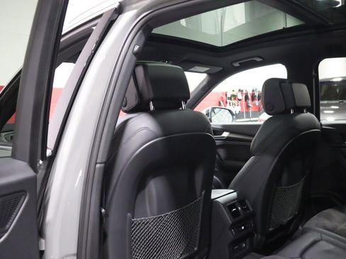 Used 2020 Audi SQ5 Premium Plus image 23