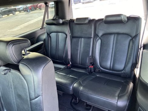 Used 2023 Jeep Wagoneer L Series II RWD image 55