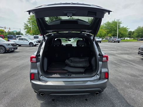 Certified 2023 Ford Escape ST-Line w/ Tech Pack #1 AWD/4WD image 9