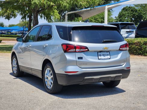 Used 2022 Chevrolet Equinox LT FWD image 4