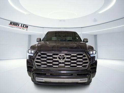 Used 2025 Toyota Sequoia Capstone AWD/4WD image 8