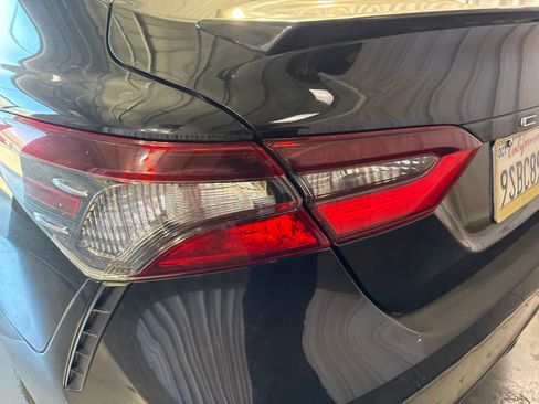 Used 2022 Toyota Camry SE FWD image 13
