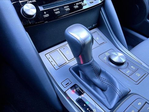 Used 2025 Lexus IS 300 F Sport RWD image 32