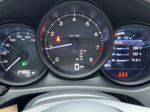 Used 2023 Porsche Macan image 21