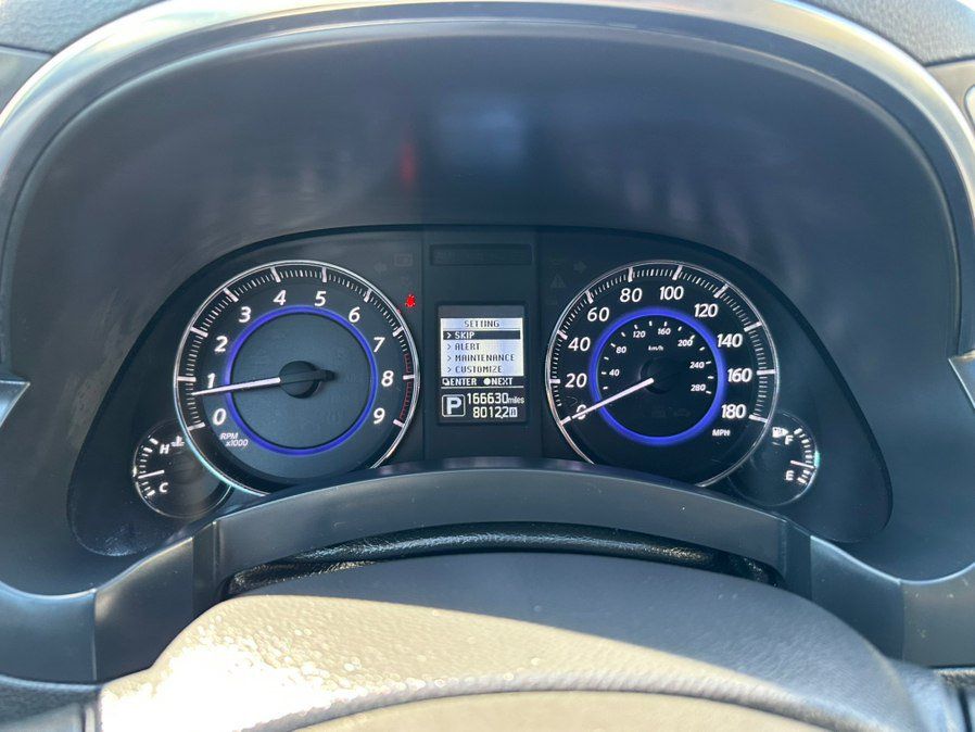 Used 2017 INFINITI QX70 AWD w/ Premium Package image 19