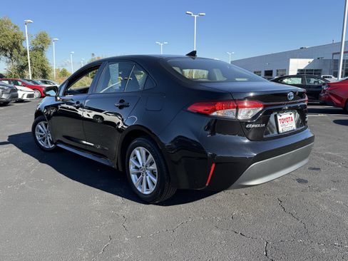 Certified 2024 Toyota Corolla LE w/ LE Convenience Package image 7