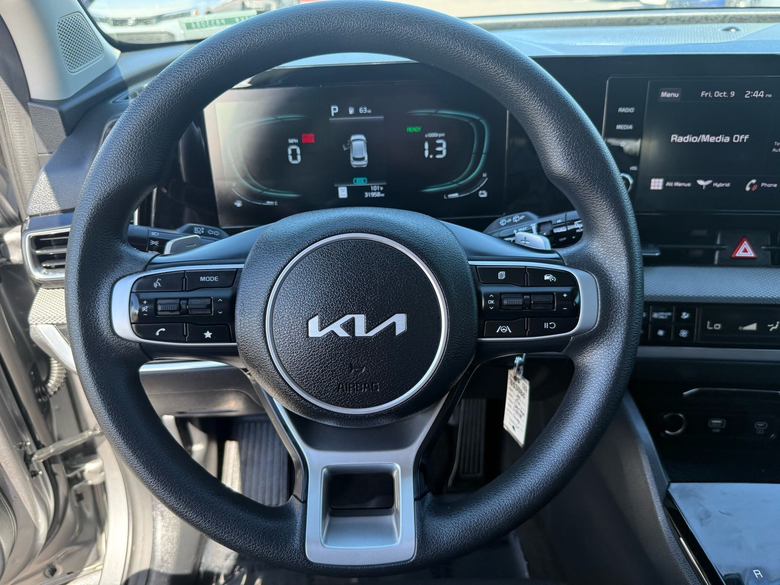 Used 2025 Kia Sportage LX FWD image 16