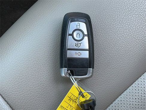 Used 2020 Ford Expedition XLT w/ Equipment Group 201A image 31