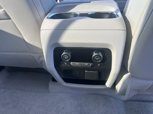 Used 2025 Buick Enclave Avenir w/ Super Cruise Package FWD image 11