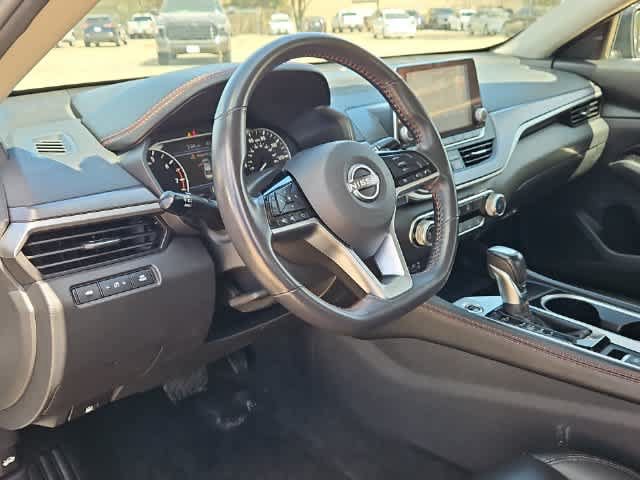 Used 2023 Nissan Altima 2.5 SR AWD/4WD image 10