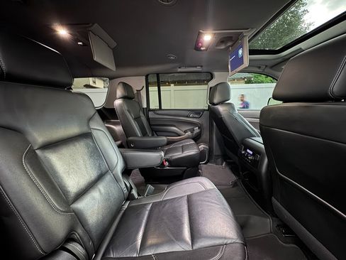 Used 2019 Chevrolet Suburban LT AWD/4WD image 36
