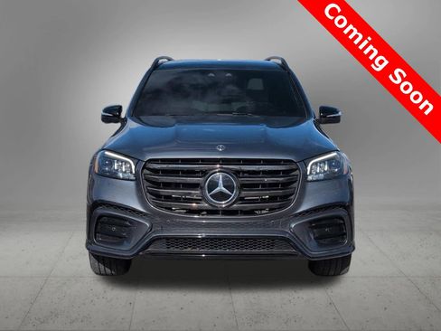 Used 2024 Mercedes-Benz GLS 450 4MATIC image 9