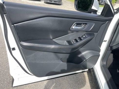 Used 2024 Nissan Rogue SV FWD image 20