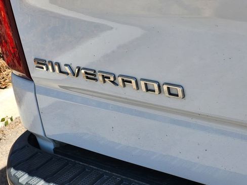 Used 2021 Chevrolet Silverado 1500 LTZ w/ LTZ Convenience Package II AWD/4WD image 11